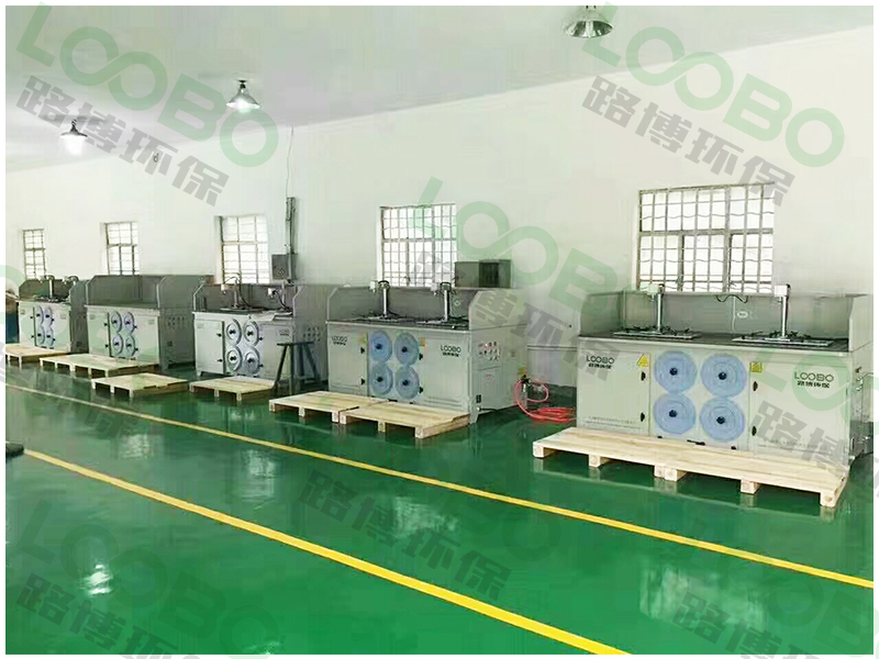 打磨工人都說好：小工件焊接打磨產(chǎn)生的粉塵問題，還得靠這種打磨除塵工作臺，簡直太好用了！